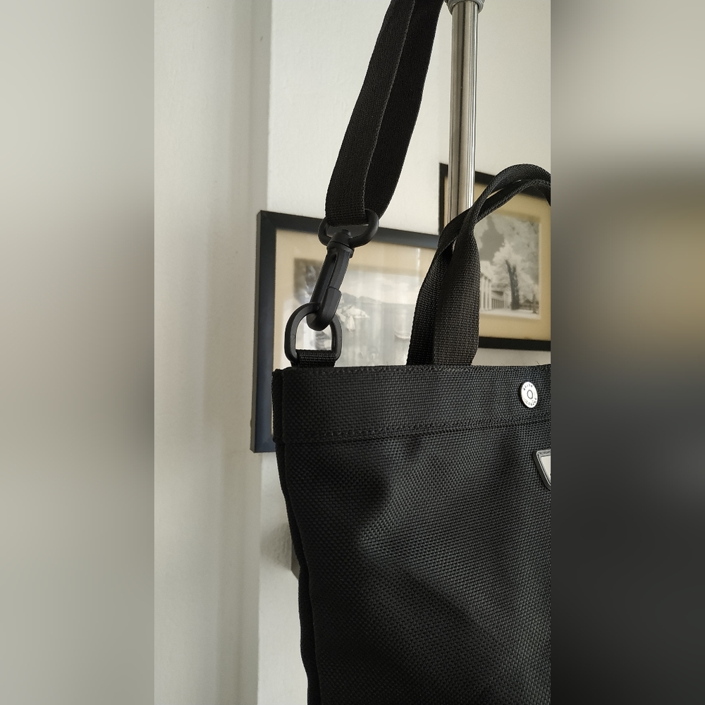 MLB Nylon Crossbody Tote bag - Picture 6 of 17